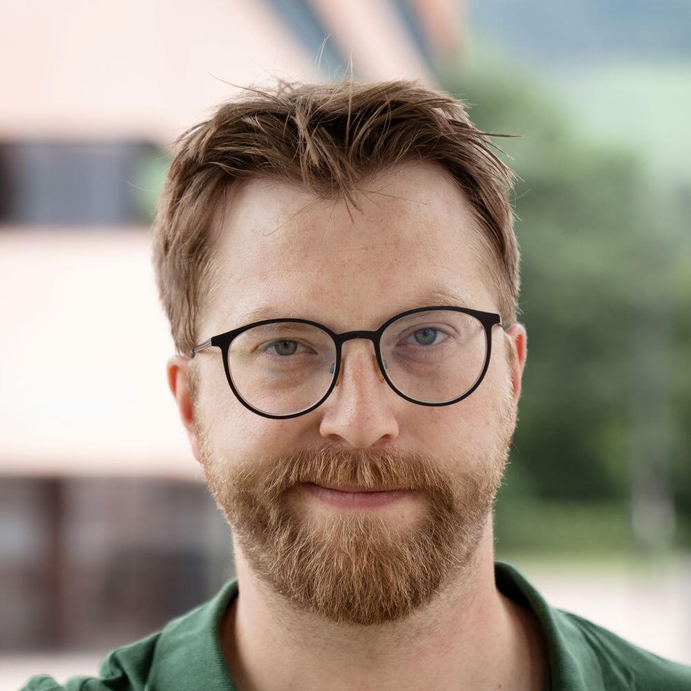 Lorenz developed Sisyphus’ core catalyst technology during his PhD and has a deep knowledge of catalysis and materials science. Named one of TU Wien’s “30 under 30” in 2023, he is a data-driven innovator as well as a keen hockey player.